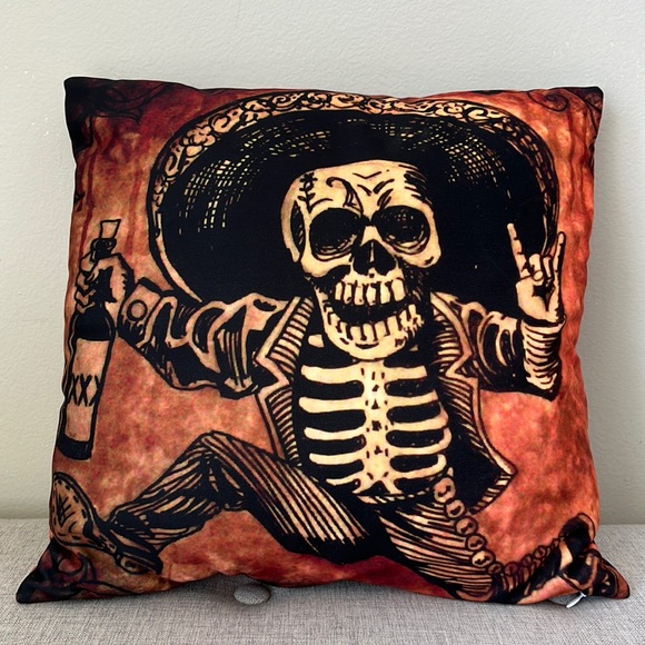 Bandito Skull Accent Pillow - Picture 1 of 6